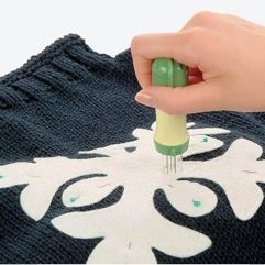 CLOVER Műanyag tűbefogó, biztonsági fedéllel