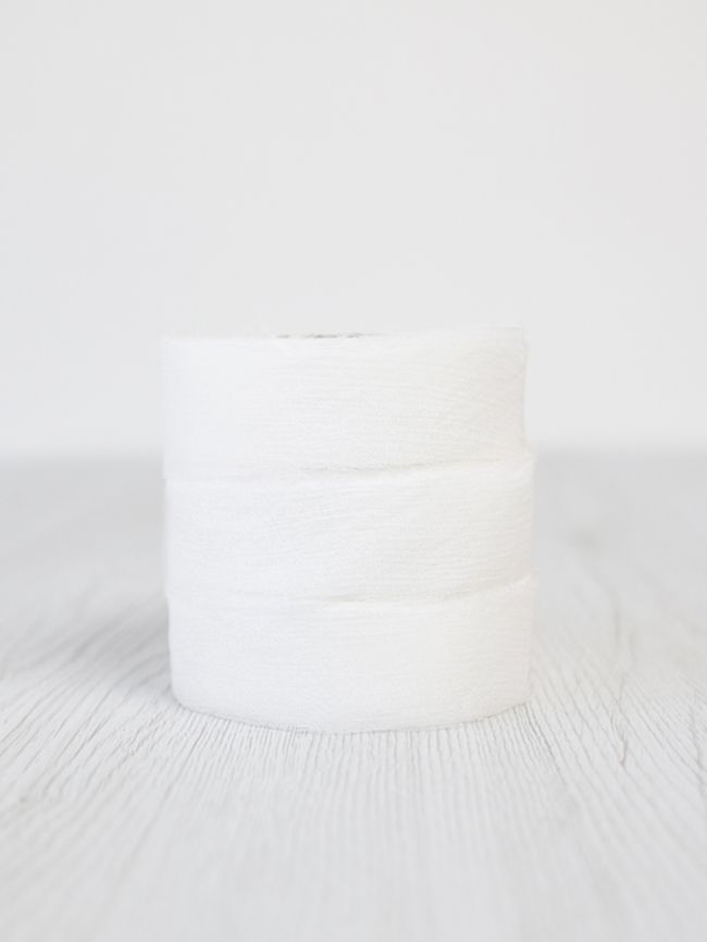 2,5 cm széles selyem crinkle chiffon szalag NATURAL WHITE /Fehér/ 