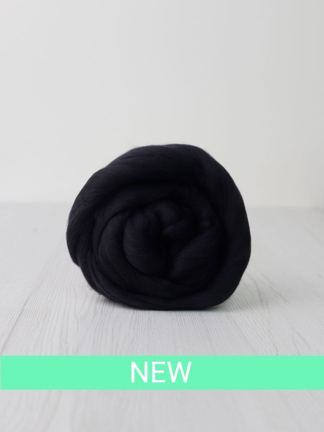 BLACKBOARD (Táblafekete) 18-19mic. Ausztrál merinó szalaggyapjú