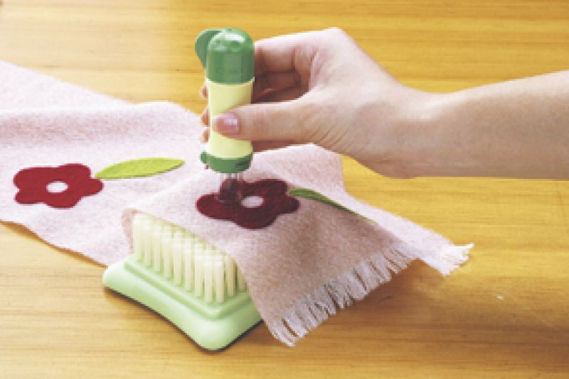 Clover nagy nemezelő alátét – 8 × 13 cm Clover nagy nemezelő alátét – 8 × 13 cm